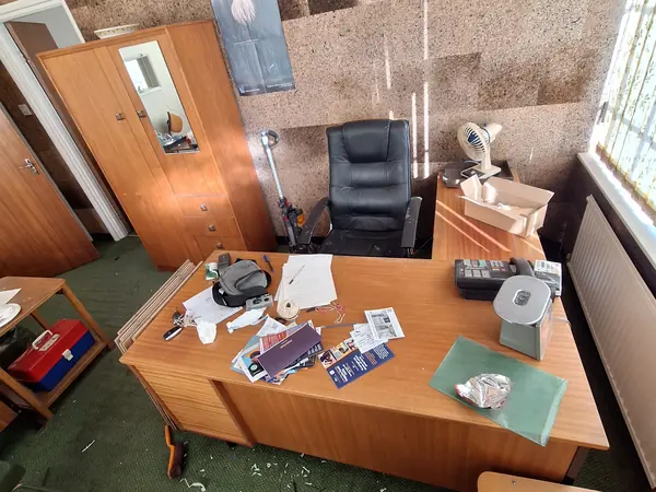 Offices and workshop before a commercial clearance
