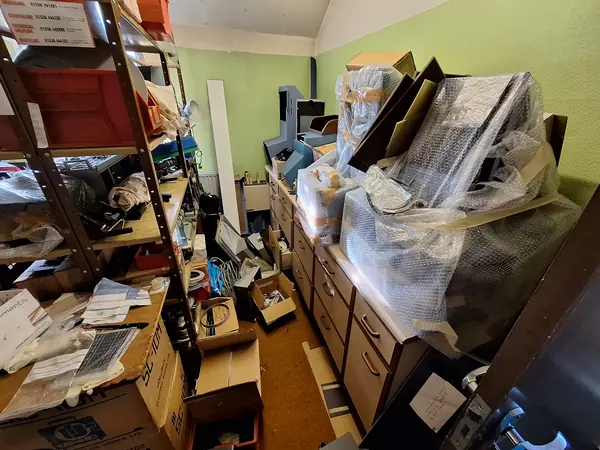 Offices and workshop before a commercial clearance