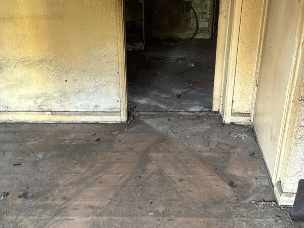 The same rooms emptied down to the floor