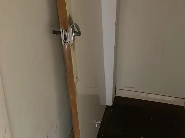 The same flat emptied and swept