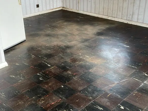 The same flat emptied and swept