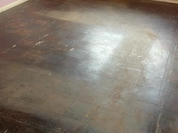 The same flat emptied and swept