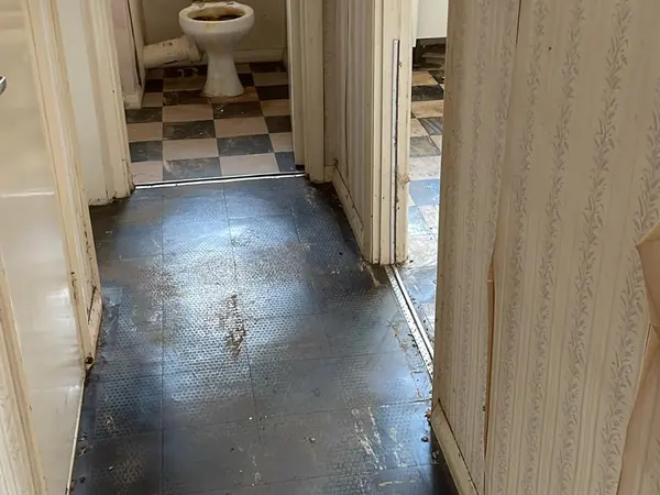 The same flat emptied and swept